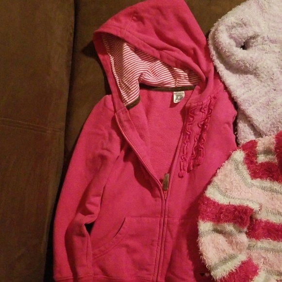 Sweaters - Picture 4 of 7